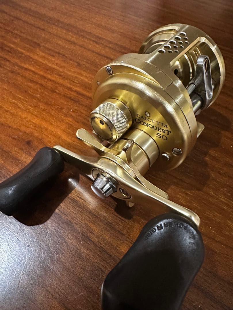 シマノ　カルカッタコンクエスト50 右ハンドル