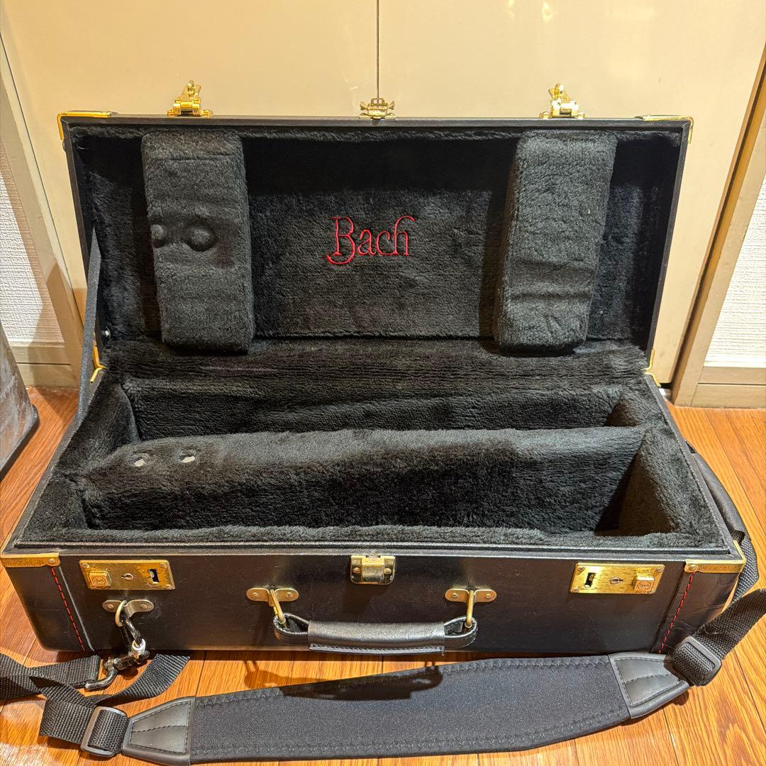 Bach トランペット ハードケース ストラップ付き