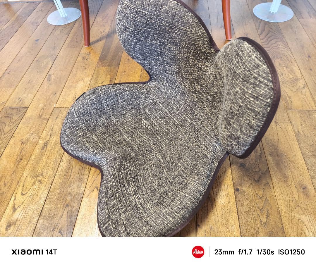 【美品】MTG 骨盤サポート　ボディメイクシート　スタイル　レッド ブラウン