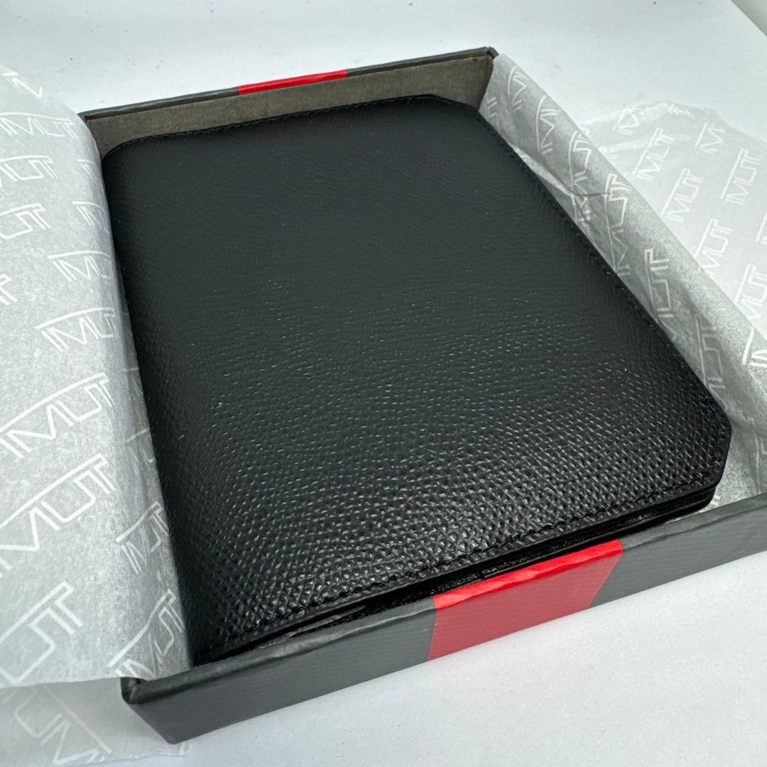 新品未使用　TUMIトゥミ　パスポートカバー　ケース　011881D