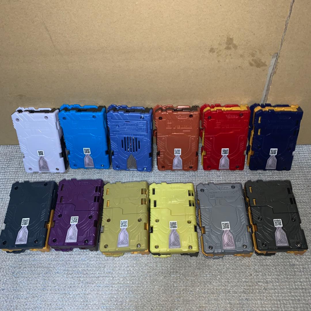 仮面ライダーセイバー ワンダーライドブックセット