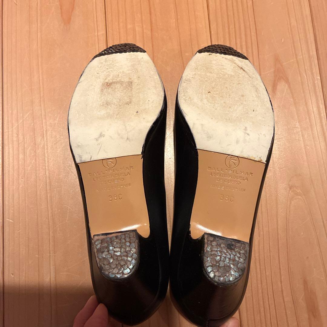 黒いヒール付きフラメンコシューズ