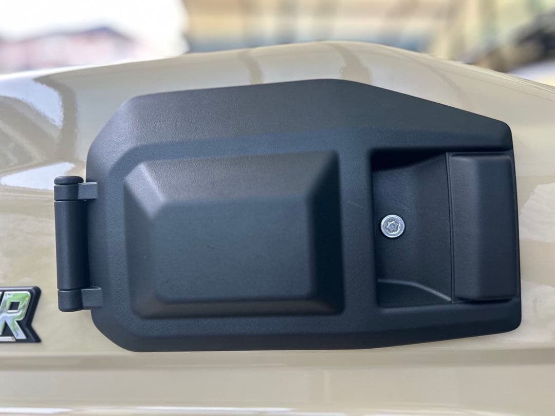 即納可　再再販ランクル70 GDJ76 セキュリティキー付リッドカバー