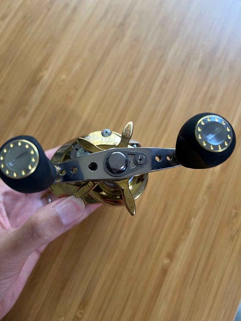 てんちゃんアブガルシア レボエリート アカツキ 右ハンドル