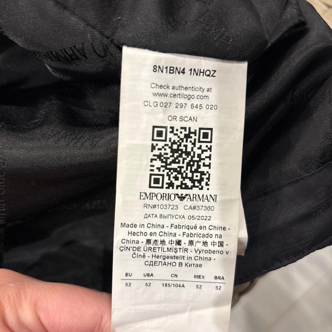エンポリオアルマーニ　フード付きジップアップジャケット　52 黒