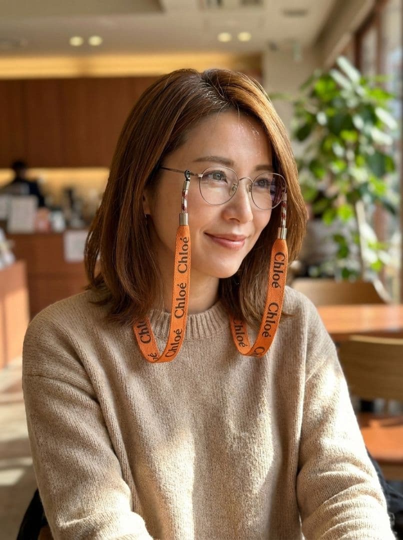 ​【箱付・極美品】Chloé クロエ メガネストラップ グラスコード ロゴ入り