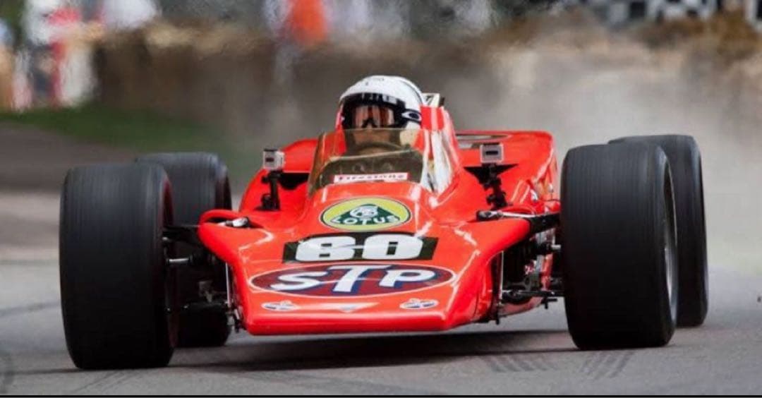 ミニカー CAROUSEL 1 1/18 LOTUS 56 1968 INDY 500