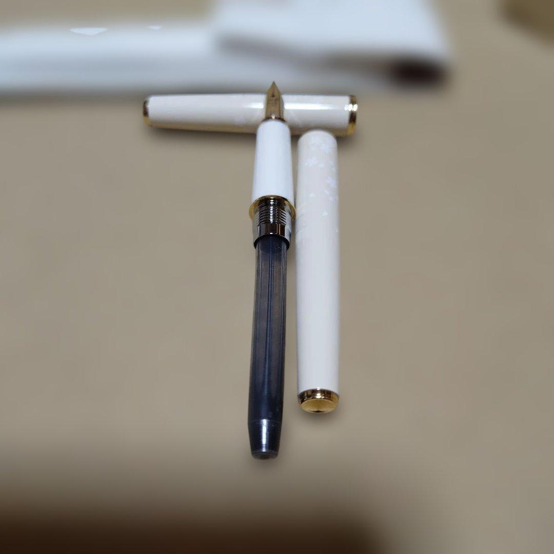 ま*中様 パイロット 万年筆 レディホワイト FD-18SR-SKU サクラ