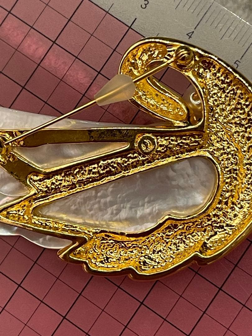 TASAKI 田崎真珠 ブローチ パール　白蝶貝　スワン　白鳥　シェル