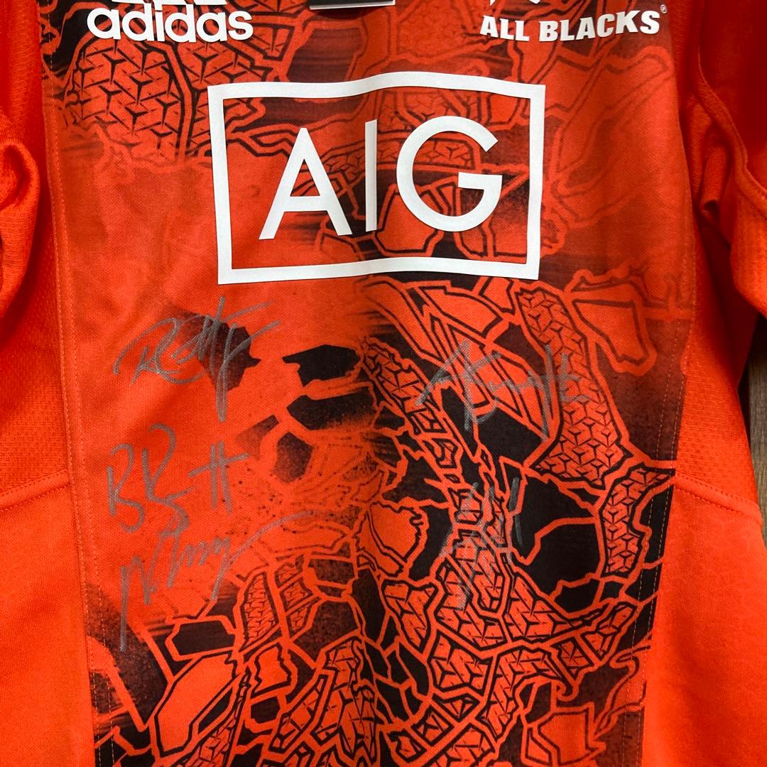 アディダス　オールブラックスサイン入りラグビージャージ