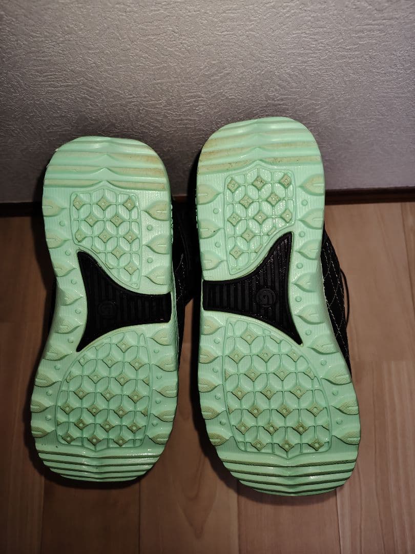 美品!!　Burton ブーツ MINT ASIAN FIT 24cm