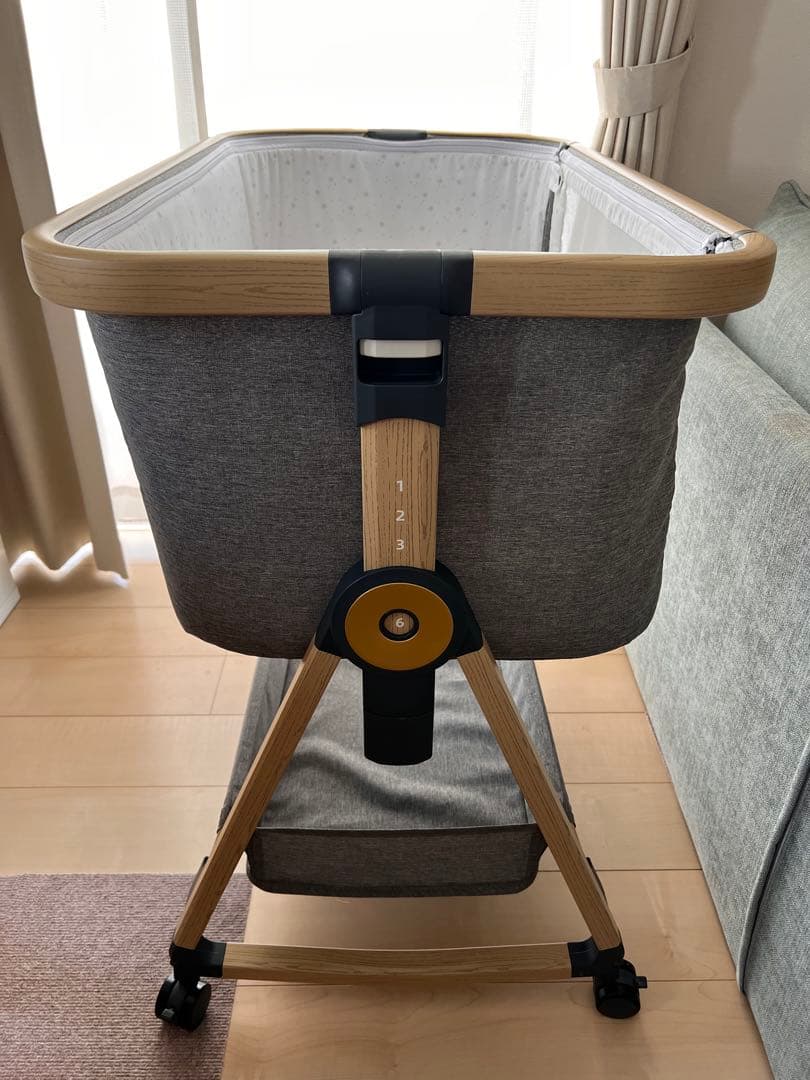 ベビーベッド　HZDMJ 蚊帳と固定ベルトは未使用　高さ調節可　折り畳み