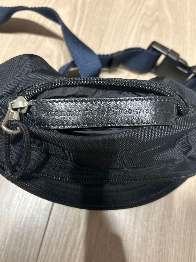 バレンシアガ　ウエストポーチ