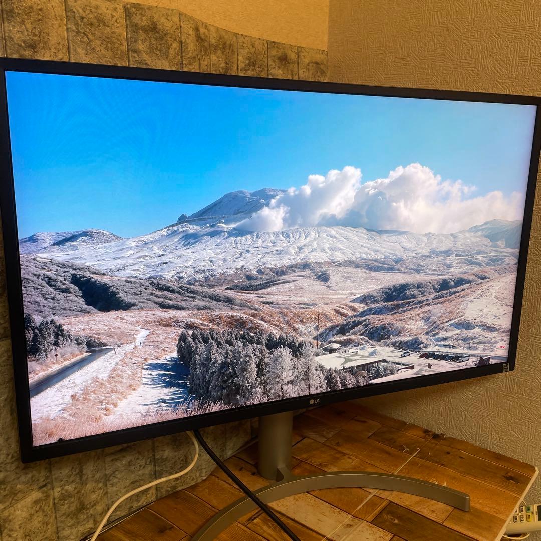 #905 LG 32UL750-W 4Kモニター 31.5インチ