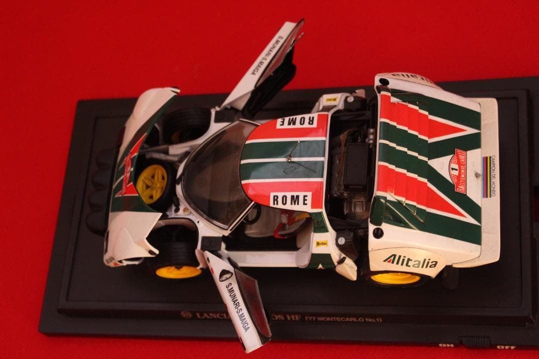 ミニカー 1/18 WRC ランチア・ストラトス(ライト点灯モデル)