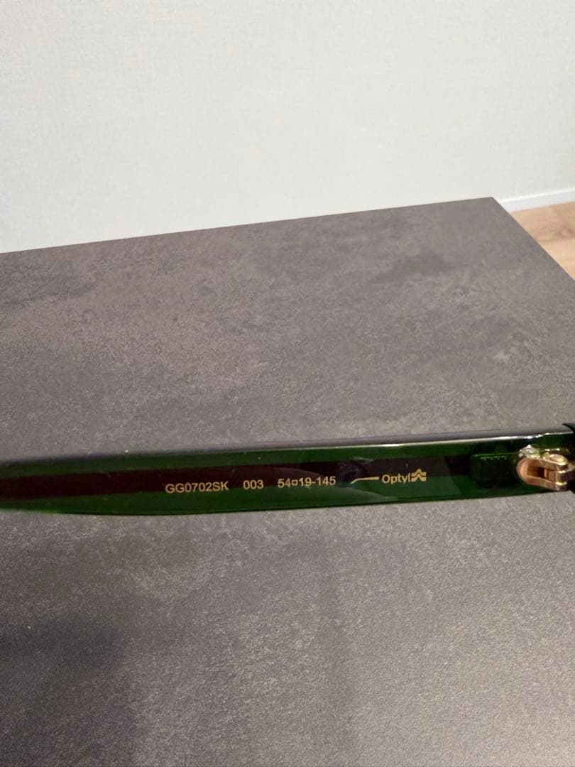 GUCCI キャットアイサングラス