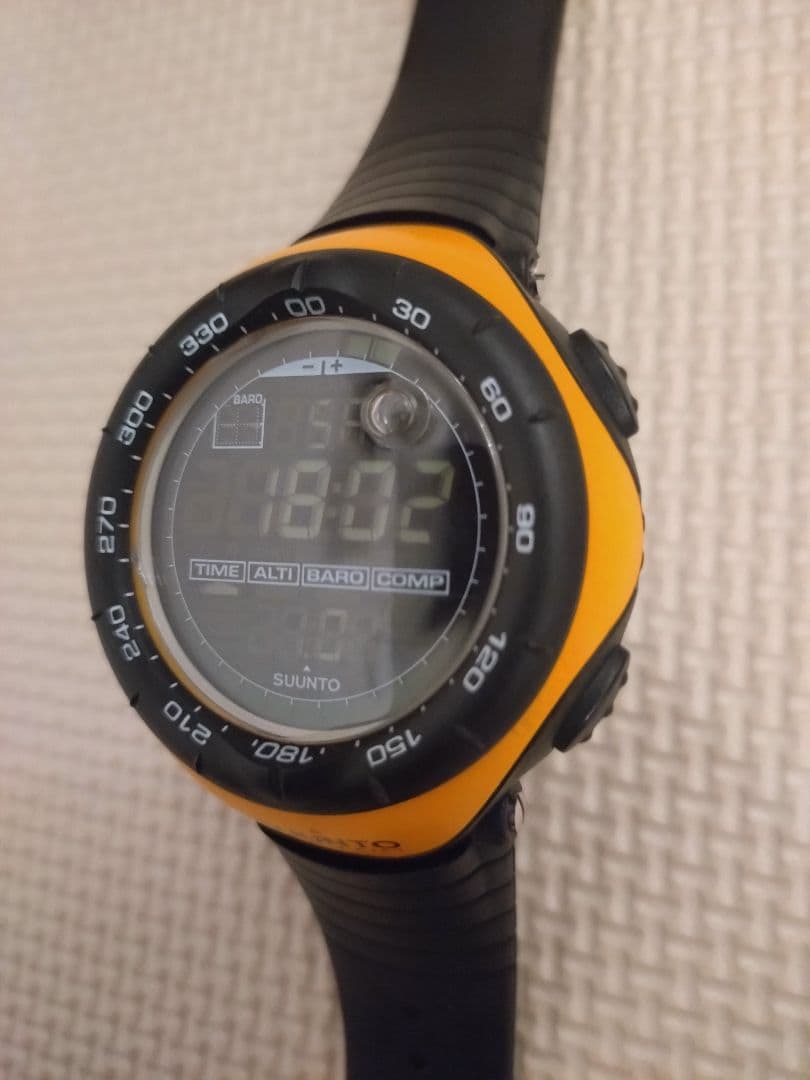 超美品 限定 SUUNTO VECTOR スント イエロー