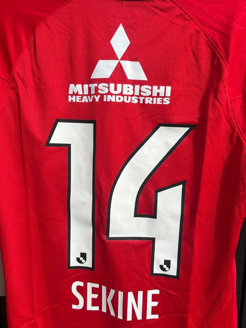 ☆送料無料☆NIKE(ナイキ)浦和レッズ2022年ホームユニフォーム☆関根貴大☆