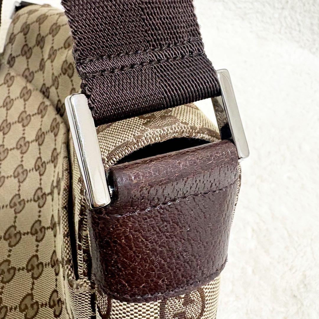 グッチ　メッセンジャーバッグ　GG 総柄　キャンバス　レザー　本革　ベージュ