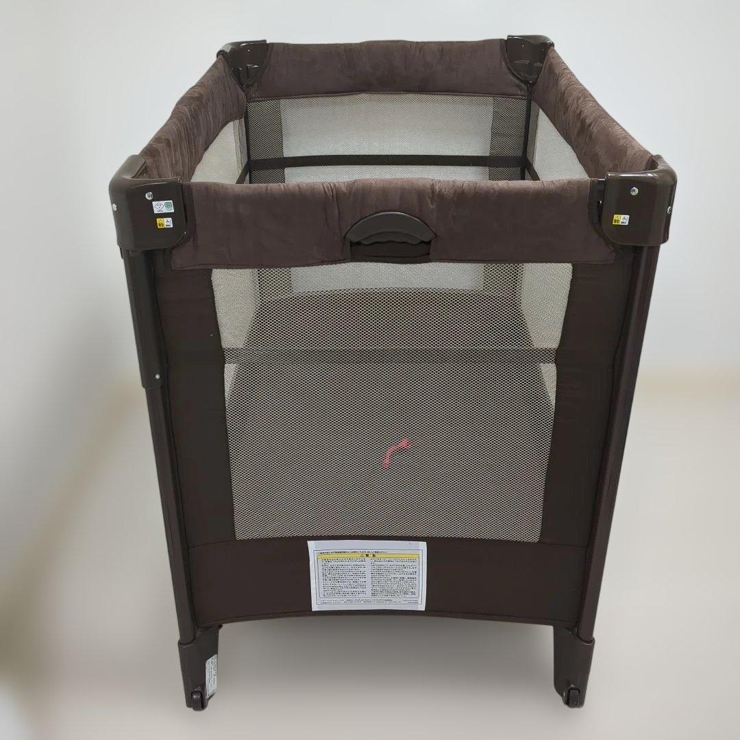 アップリカ　ココネルエアープラス　チョコレートブラウン　ベビーベッド