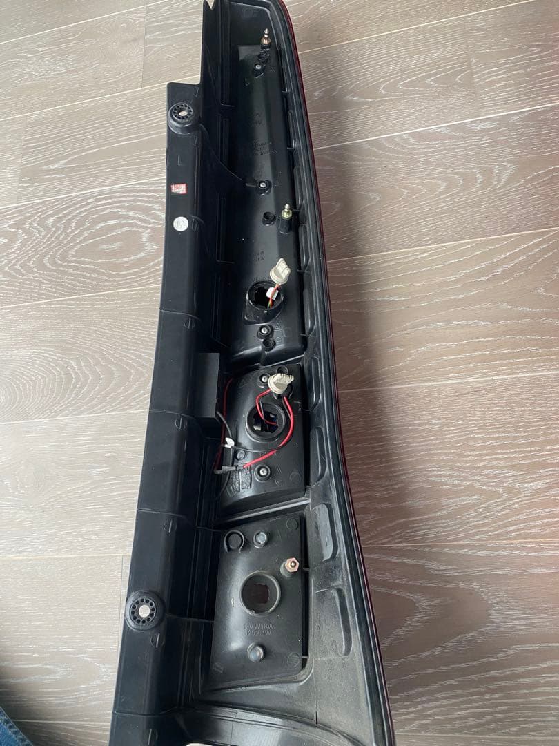 セレナ c26左右テールランプ 赤 クリア 2個セット送料込