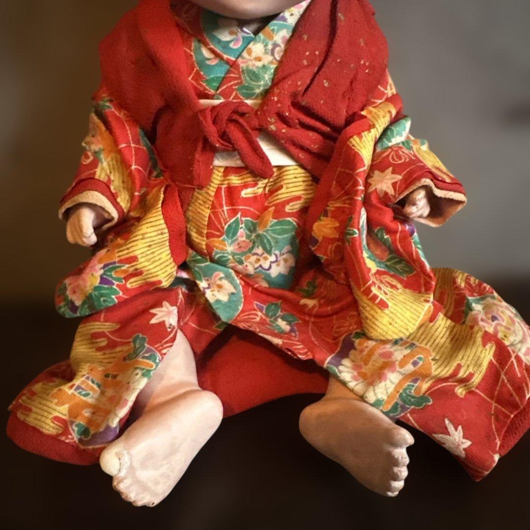 最終お値下げ‼️ヴィンテージ　市松人形 赤と緑の花柄着物　幼子　かわいいあんよ