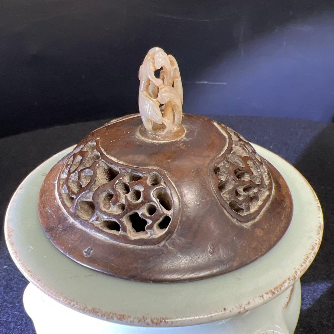 中国明時代　龍泉窯　白砡摘唐木台青磁香炉　木箱付　東Y8-0128☆2Fトカサ