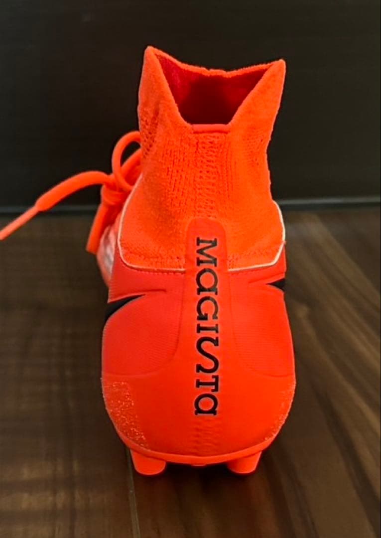 そーぴー　Nike サッカーシューズ・スパイク オレンジ 新品