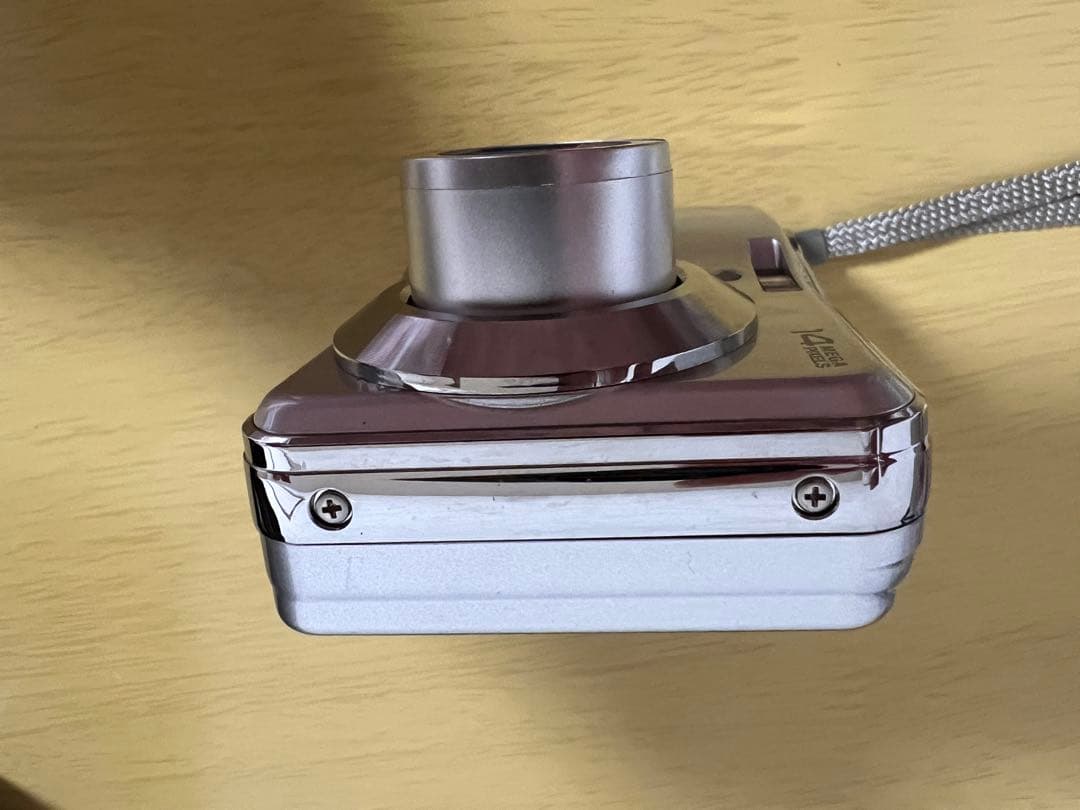 【美品】FUJIFILM FinePix AV230 デジタルカメラ シルバー