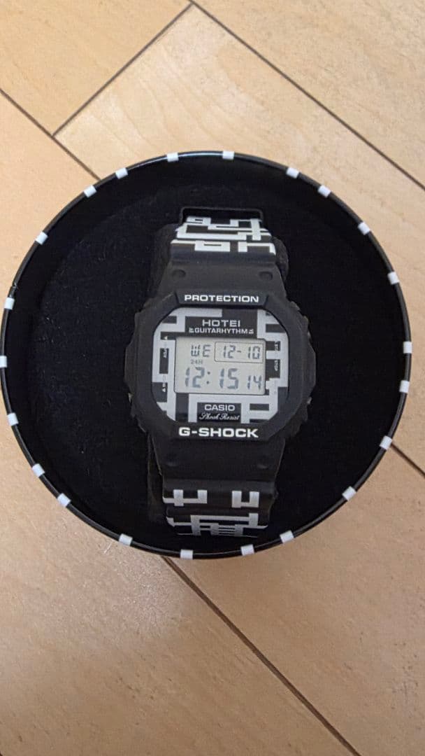 布袋寅泰35周年記念 G-SHOCK デジタル腕時計 ブラック/ホワイト