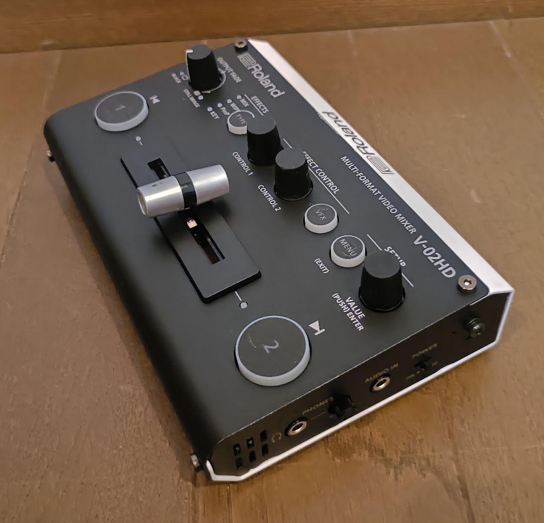 Roland V-02HD マルチフォーマットビデオミキサー