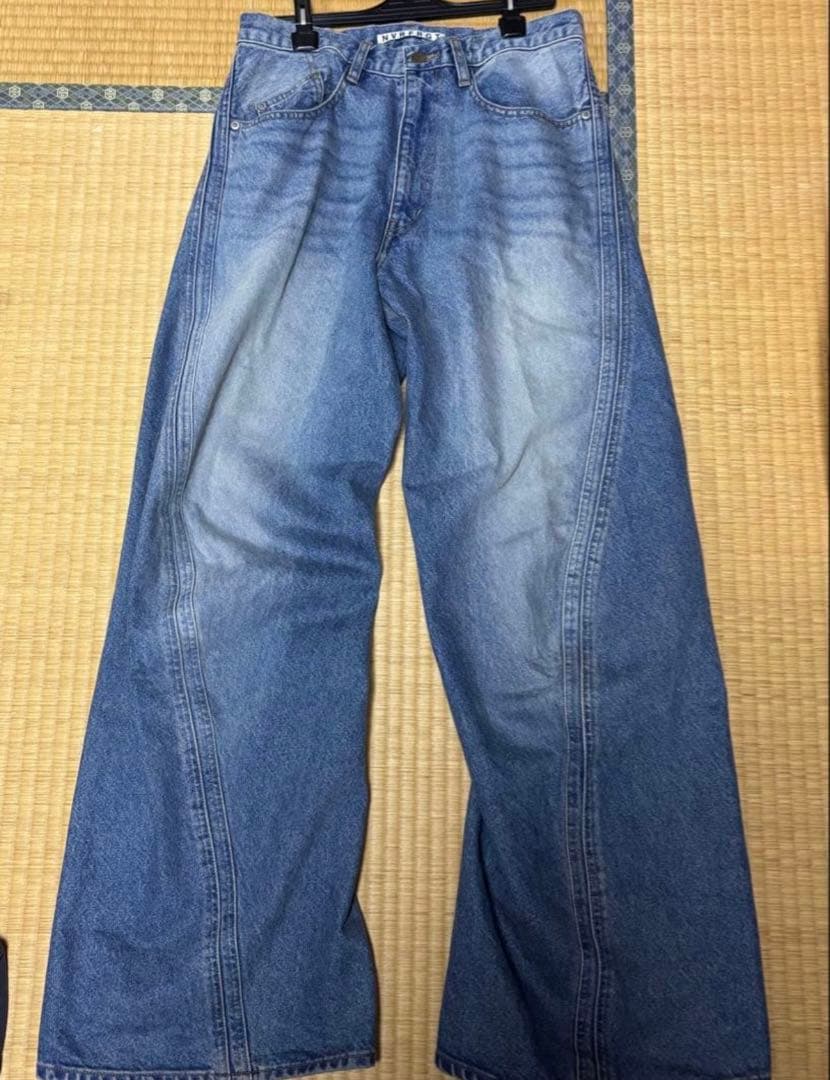 パンツ NVRFRGT 3D TWIST WIDE LEG JEANS