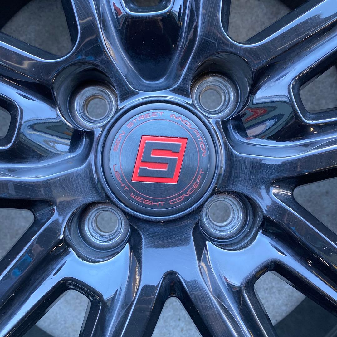 中古溝ありブリヂストンスタッドレスセット195/65R16 ライズ、ロッキー