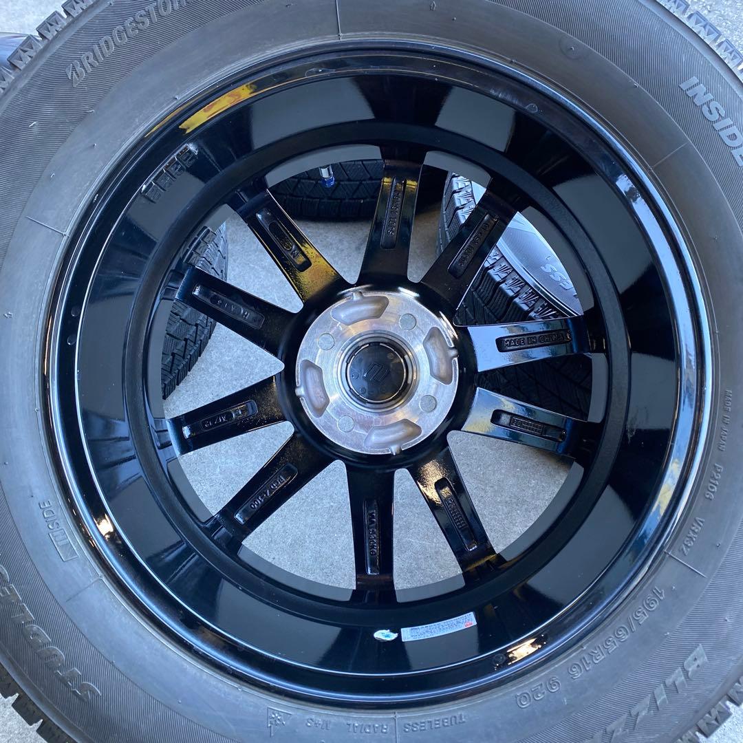 中古溝ありブリヂストンスタッドレスセット195/65R16 ライズ、ロッキー