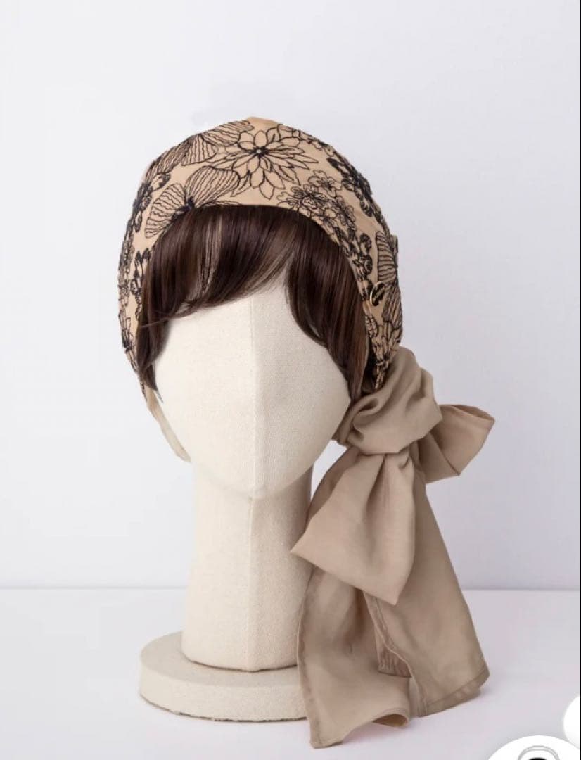 今だけお値下げ中⭐︎BAREN花柄刺繍スカーフハット　ベージュ/黒　Mサイズ完売品