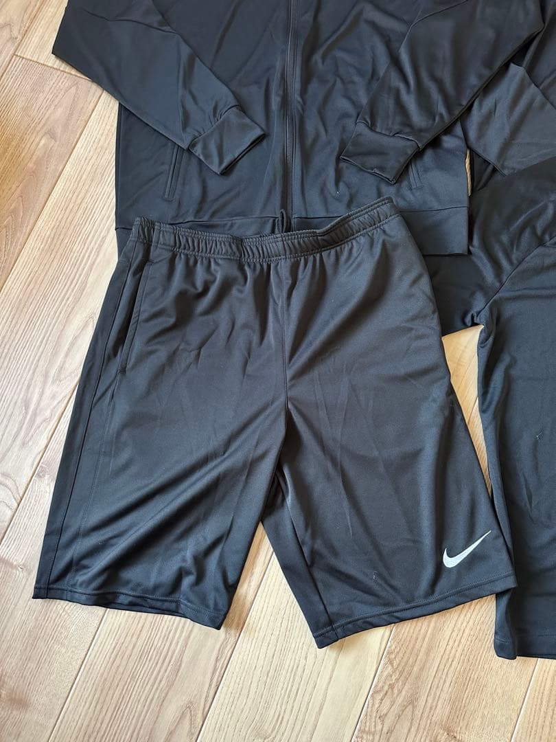 鹿島アントラーズ 2023-24シーズンNIKE チーム支給ウェア　5着セット