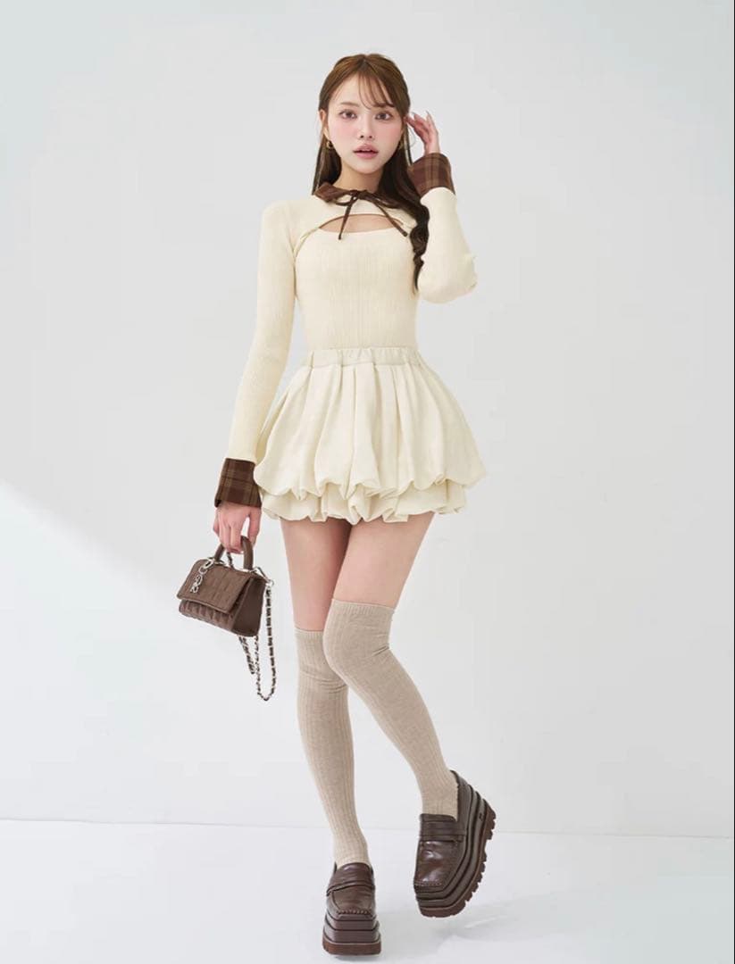 新品未開封 公式 ダーリッチ ビジューフレアバルーンミニドレス