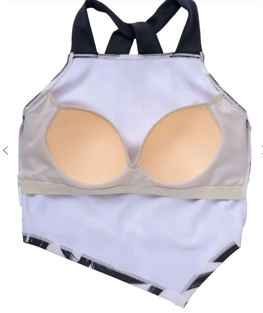 【新品】SUKALA ハートプリントホルダーネックブラトップ☆白黒