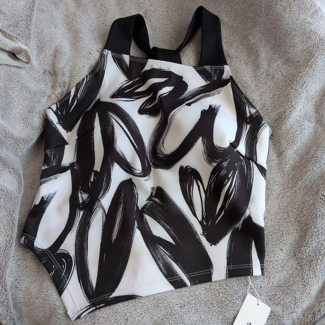 【新品】SUKALA ハートプリントホルダーネックブラトップ☆白黒