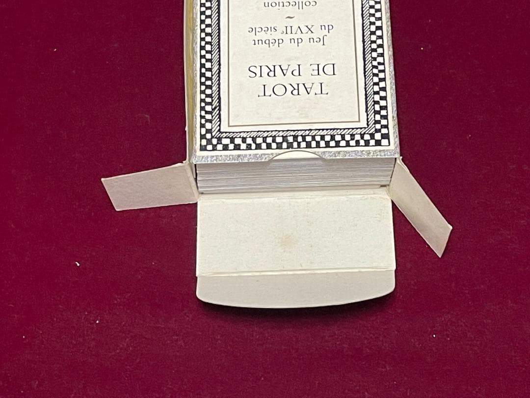 トランプ TAROT DE PARIS