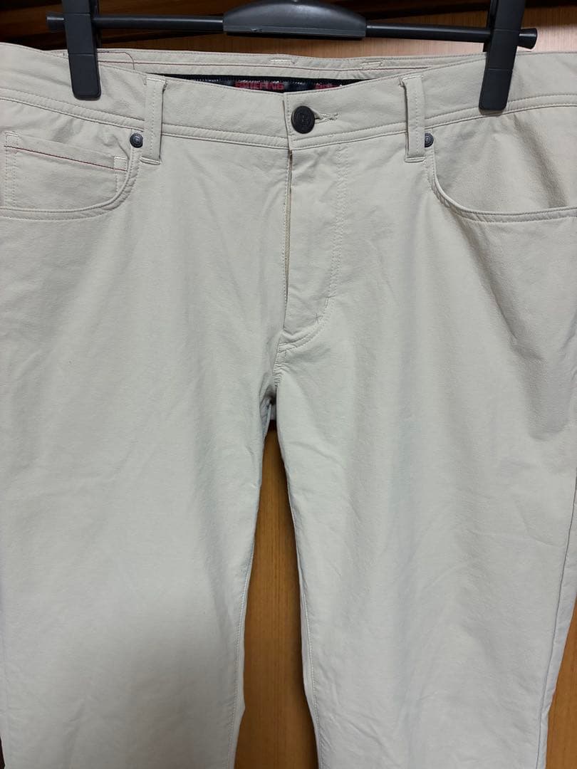 ア*ス様 BRIEFING　ブリーフィング　スリムフィット　ベージュパンツ　Lサ