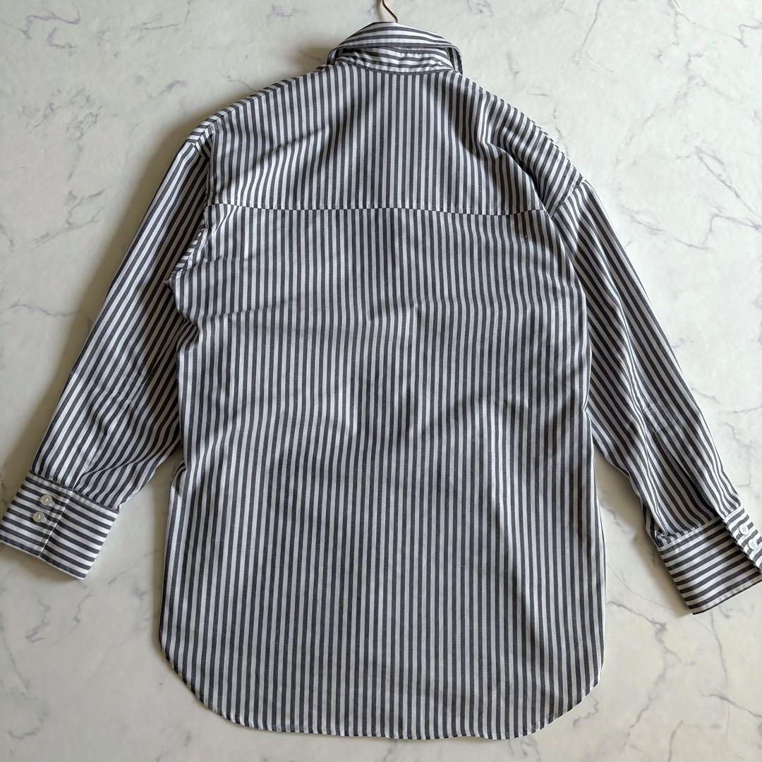 セブンテン ストライプ シャツ エンブレム刺繍