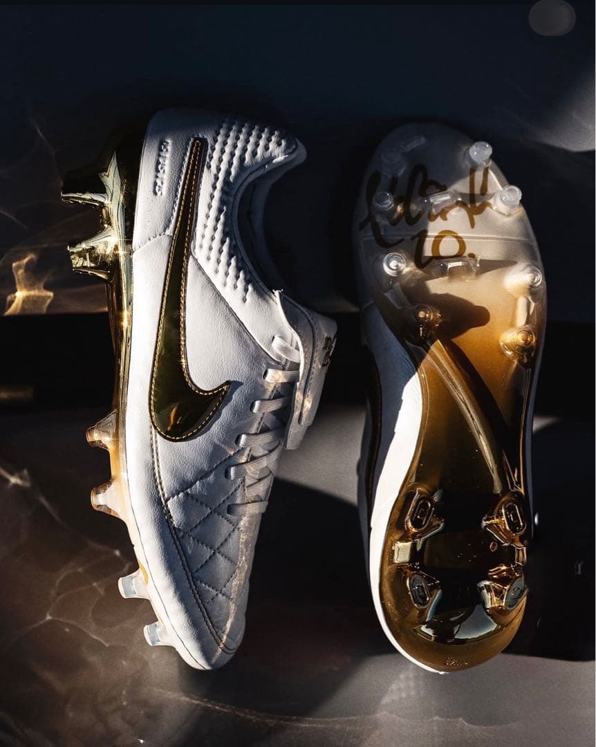 Ronaldinho × Nike Tiempo Legend FG Touch