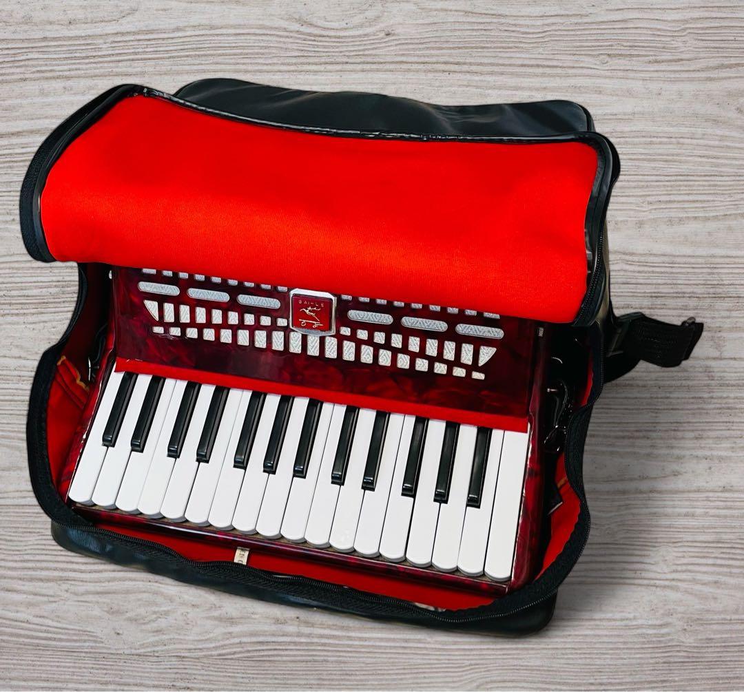 Baile バイレ アコーディオン 30鍵盤 24ベース ケース付
