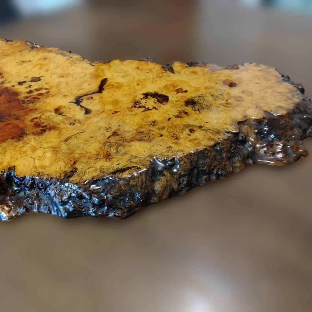 花梨テーブル 不規則形状 黄褐色