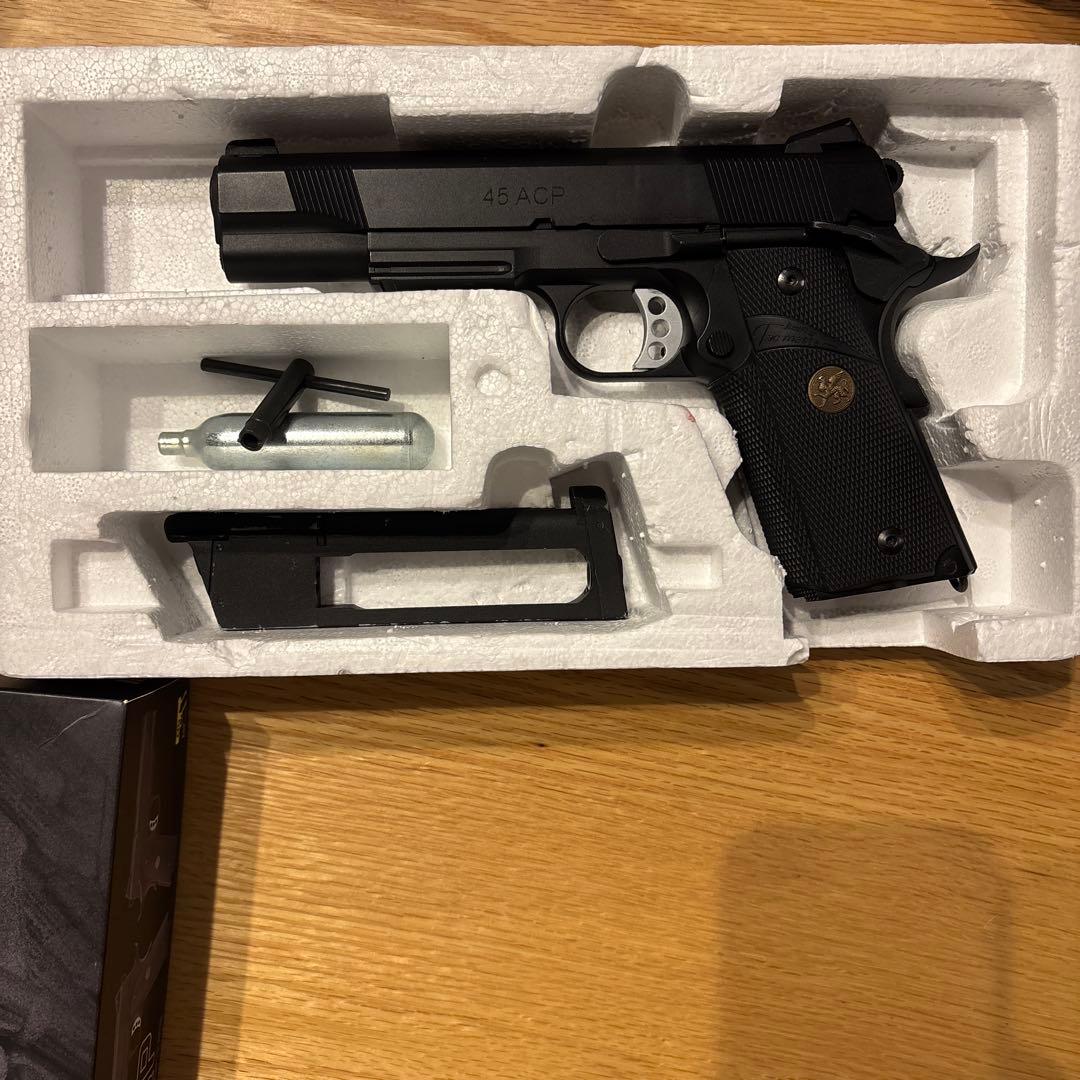 カーボンエイト　M45 CQP Co2ガスガン　樹脂製スライド