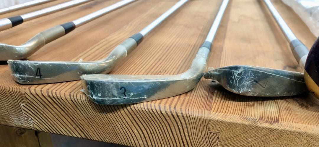 〈未使用〉ゴルフクラブ９本セット