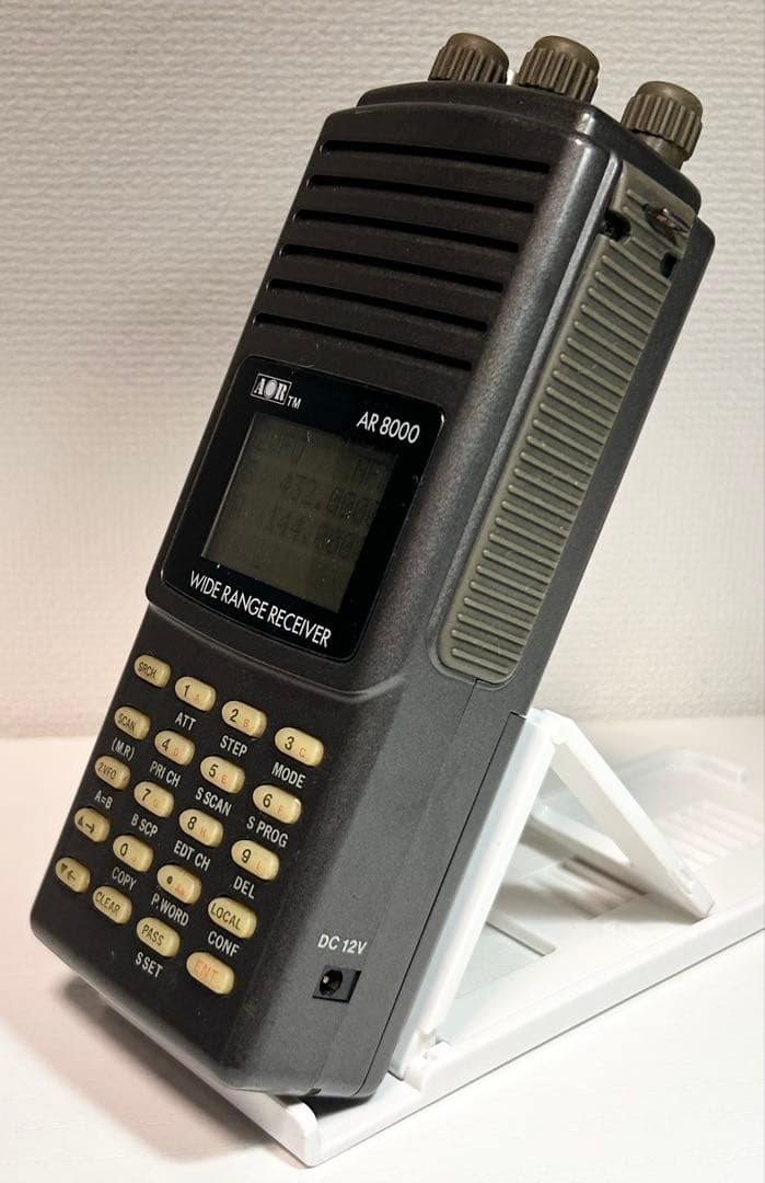 AOR マルチバンドレシーバー AR8000 動作品