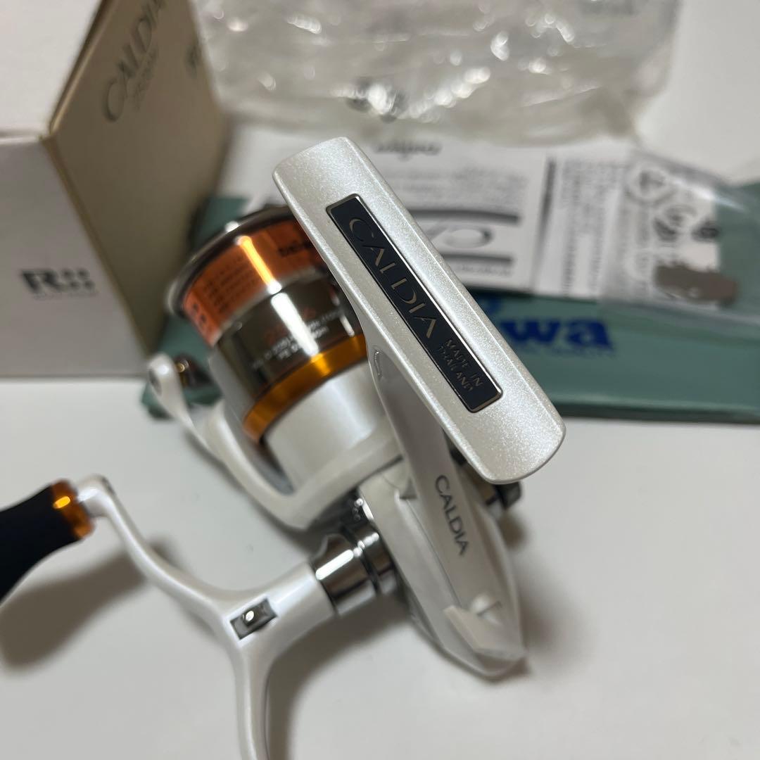 未使用品　DAIWA 09カルディア2506W ダブルハンドル ダイワ