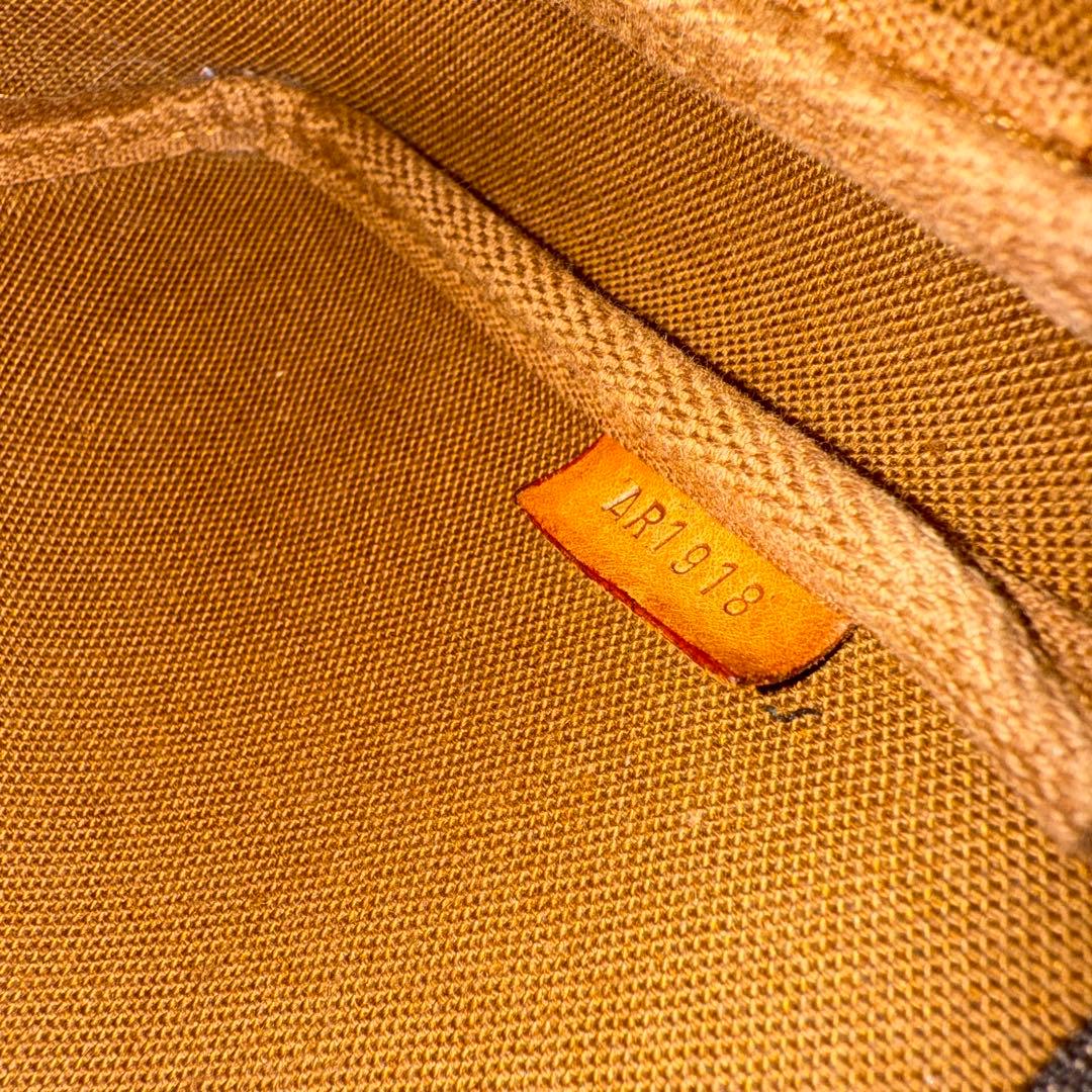 ルイヴィトン モノグラム ポシェット